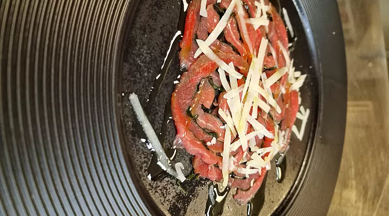 016._carpaccio_mit_oliven_l_parmesan.jpg